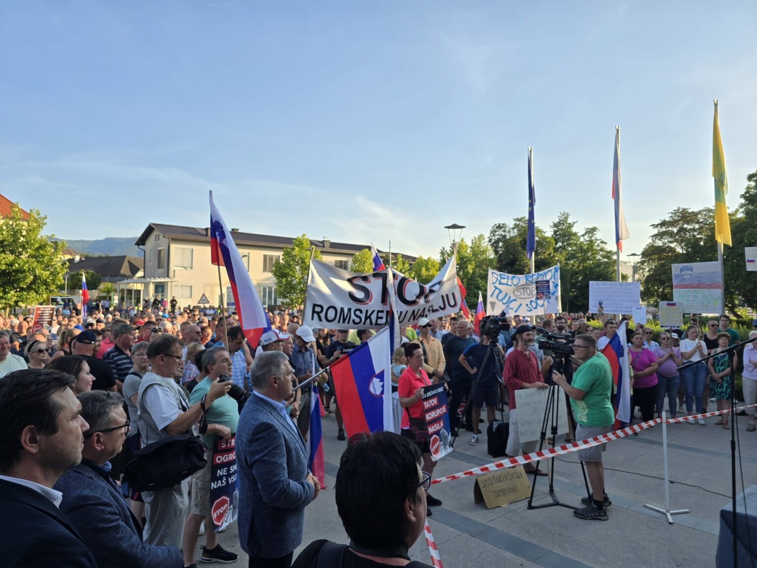 Slovenia, Politics, and Roma