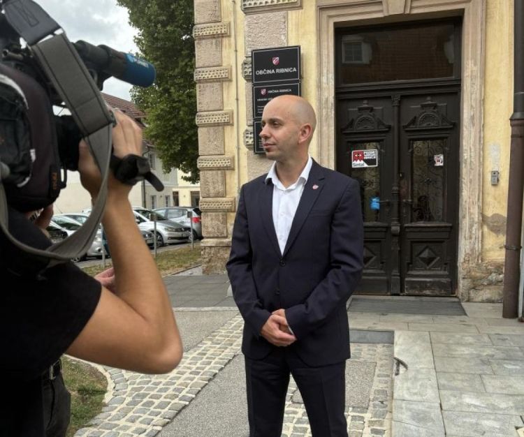 Roma, Municipalities, and Subsidies