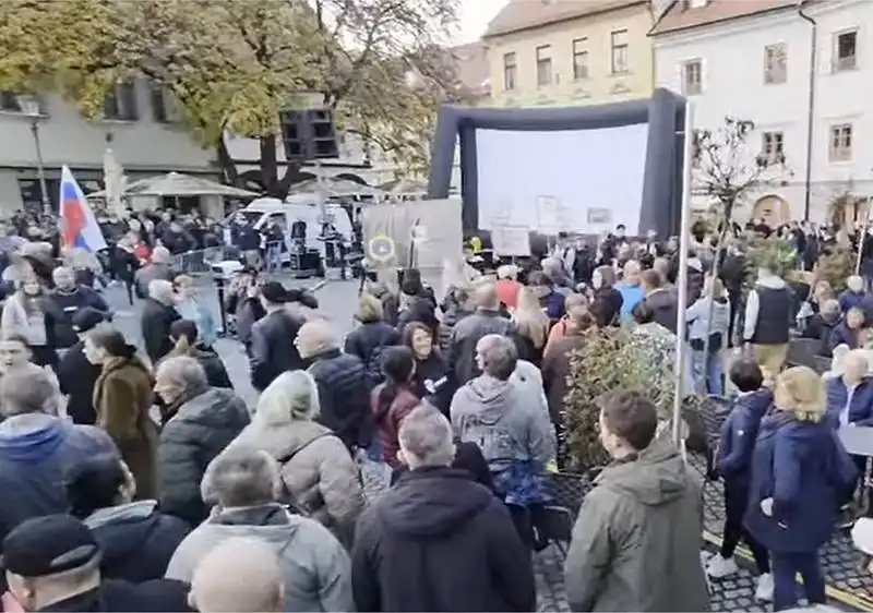 Slovenia: Manifestations