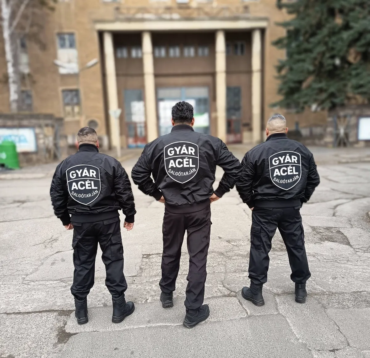 Gyár Acél
